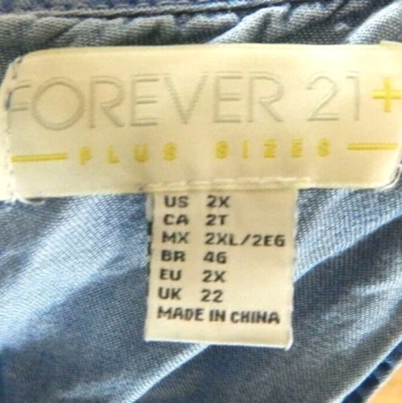 Forever 21 Plus Open Back Chambray Top - Picture 2 of 4